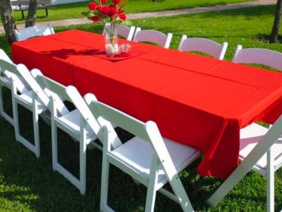 Paquete De Mesa Con 10 Sillas Avant Garden Blancas Y Mantel En Renta