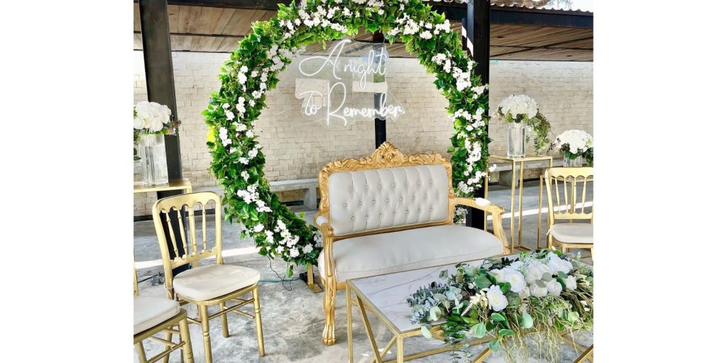 Arreglo Floral para Mesa de Honor o Mesa de Firmas