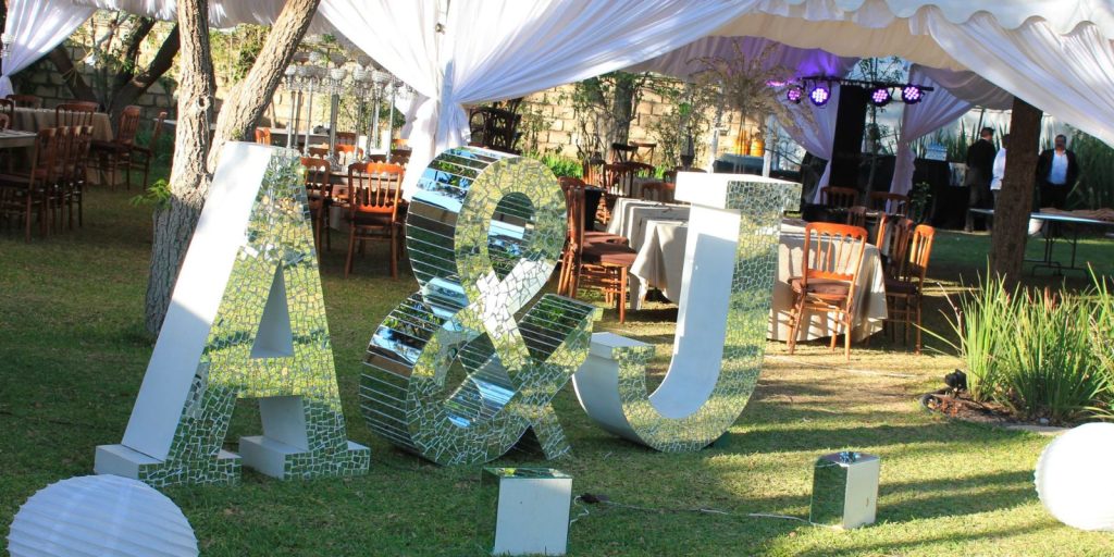 Renta de Letras Gigantes Decorativas