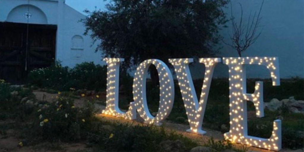 Renta de Letras Gigantes Decorativas