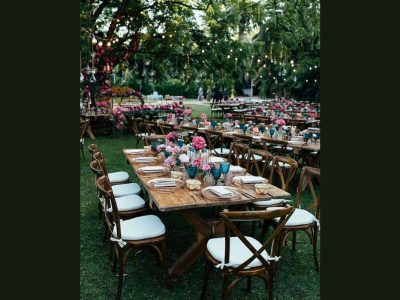 Renta de Mesa Rectangular De Madera Con Base Cruzada