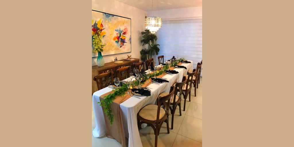 Renta de Mesa rectangular de madera