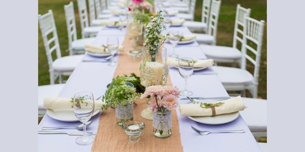 Renta de Mesa rectangular de madera