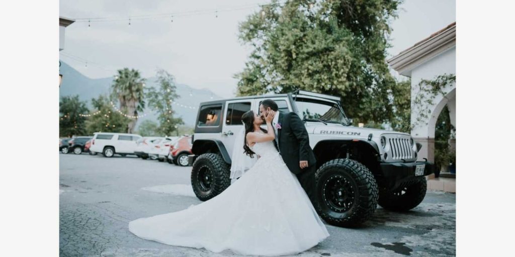 Renta de Jeep Para Bodas y XV años