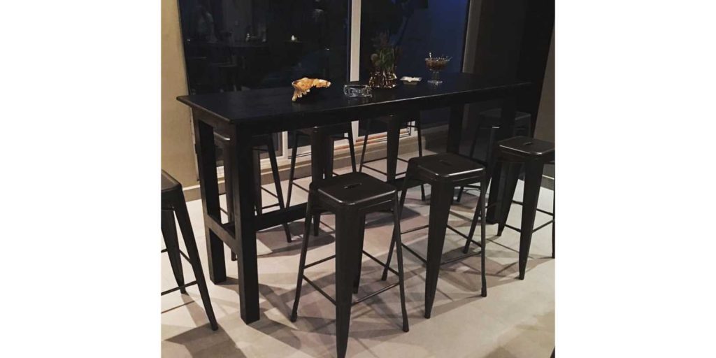 Renta Juego de Mesas y Sillas Altas Color Negro