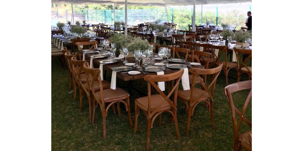 Renta Mesa Rectangular de Nogal