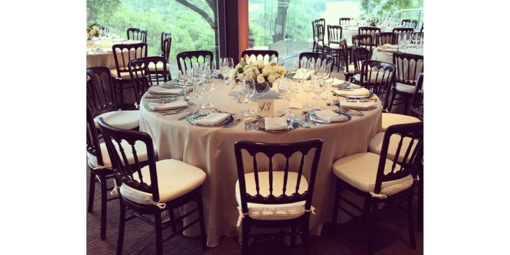 Renta Mesa Redonda Imperial