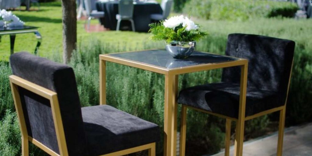 Renta Mesa Cuadrada Alta Mármol Blanco/Negro