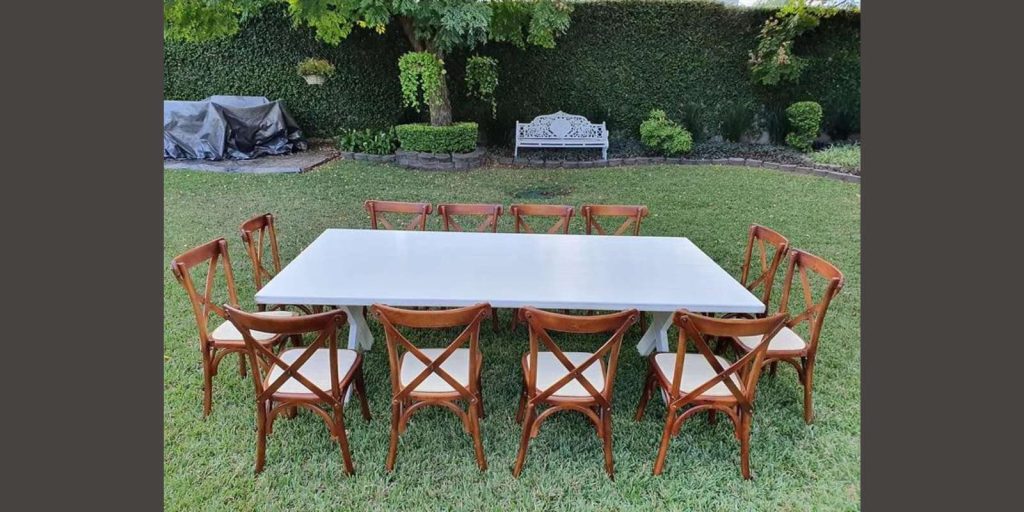 Renta de Mesa Rectangular Color Blanco de Madera para Eventos