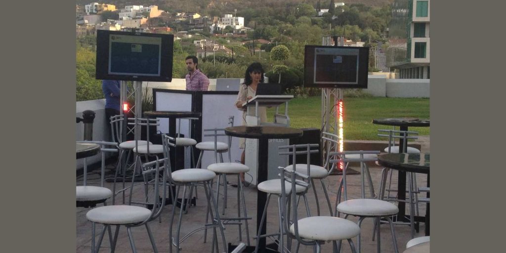 Renta de Mesa Alta Tipo Bar