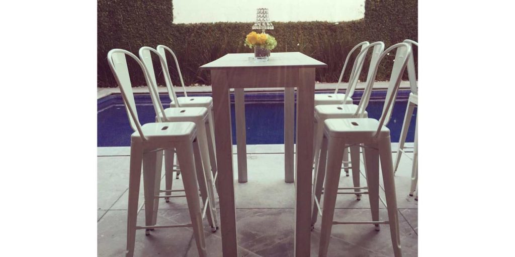 Renta de Mesas Blancas Tipo Bar Rectangulares