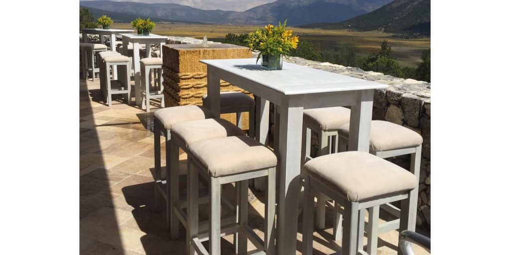 Renta de Mesas Blancas Tipo Bar Rectangulares