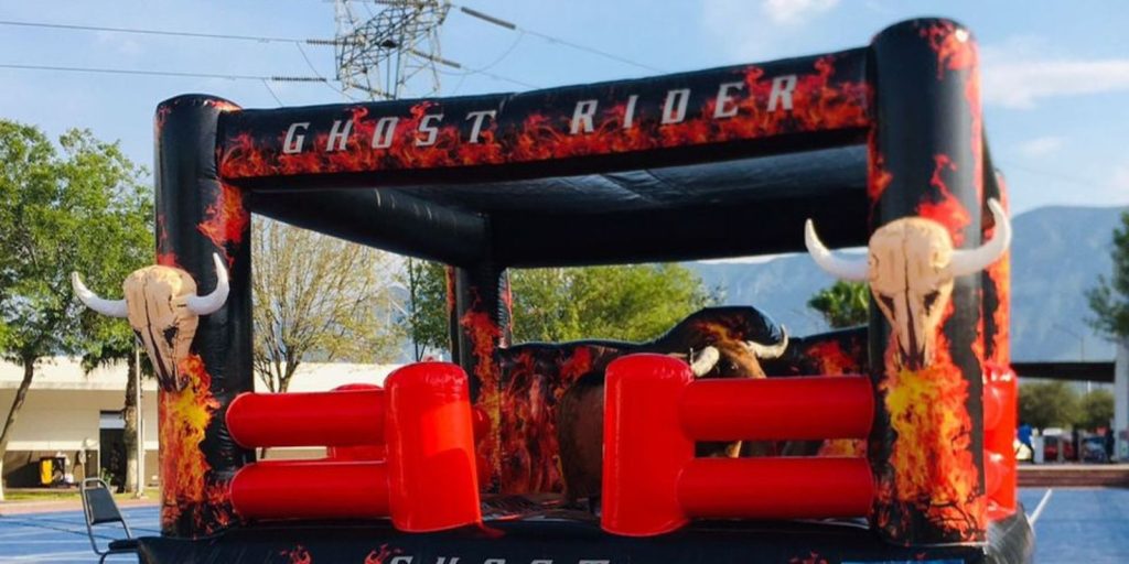 Renta de Toro Mecánico con Techo