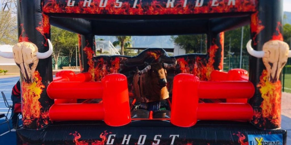 Renta de Toro Mecánico con Techo