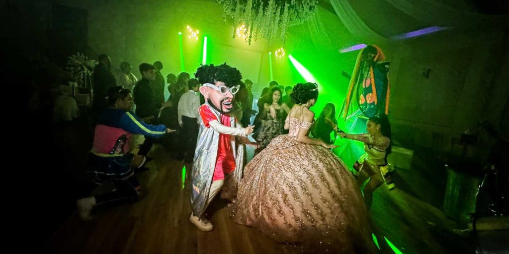 Show con Personajes para Bodas y XV años
