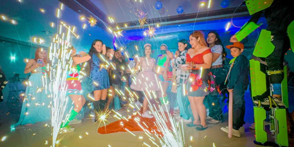 Show con Personajes para Bodas y XV años