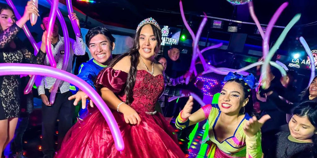 Show con Personajes para Bodas y XV años