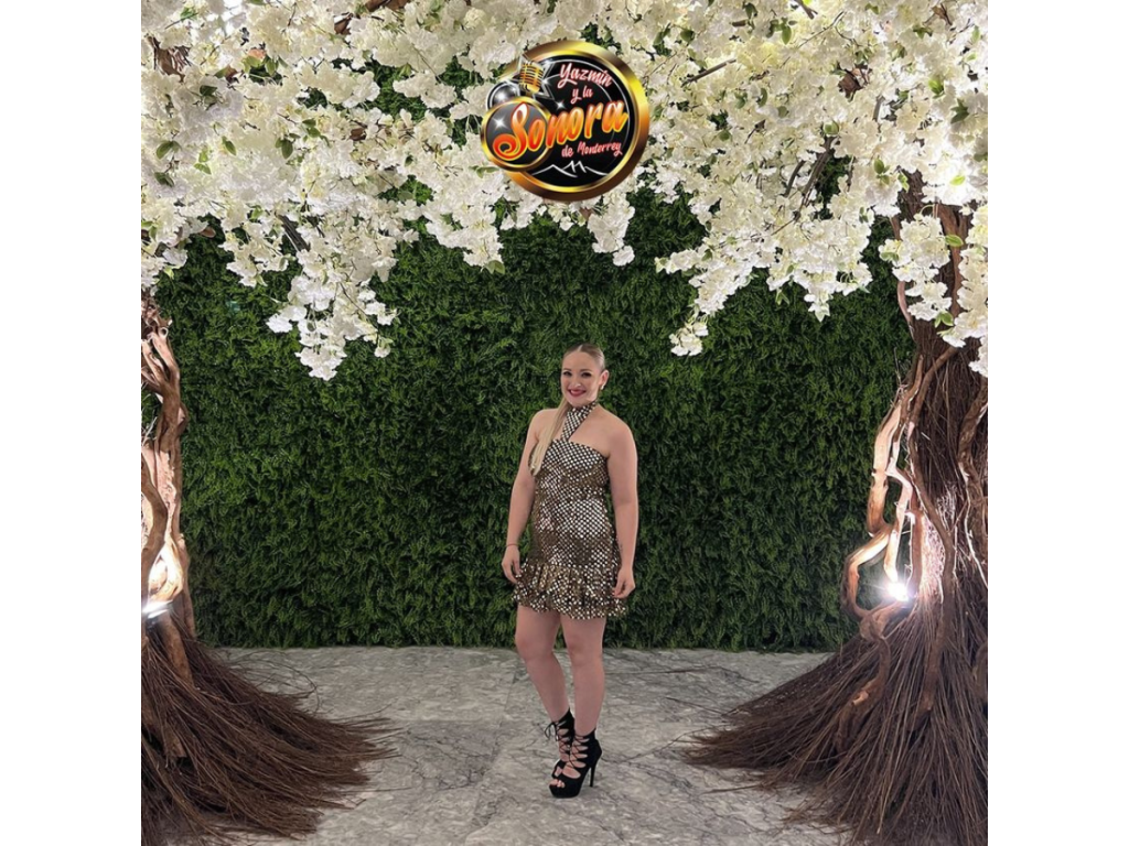 Yazmín Y Su Sonora