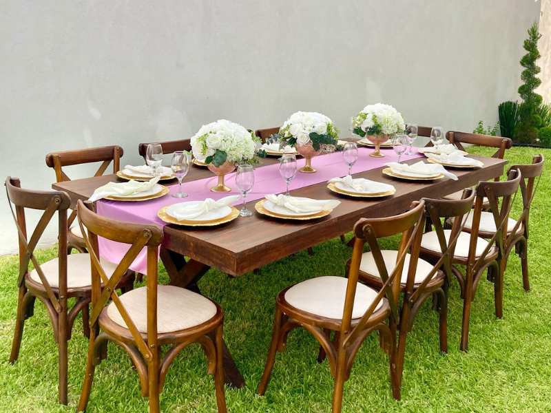 Mesa Rectangular de Madera 2.40 x 1.20 mts y Sillas