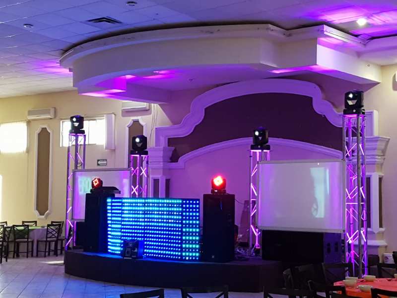 Paquete Pista,Audio,Iluminación y Animadores para Boda