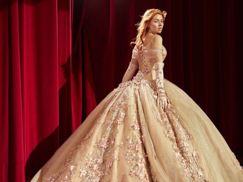 Renta de Vestidos de Gala y XV años