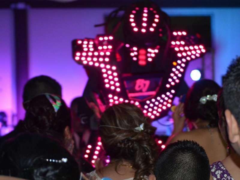 Paquete de Música en vivo y DJ