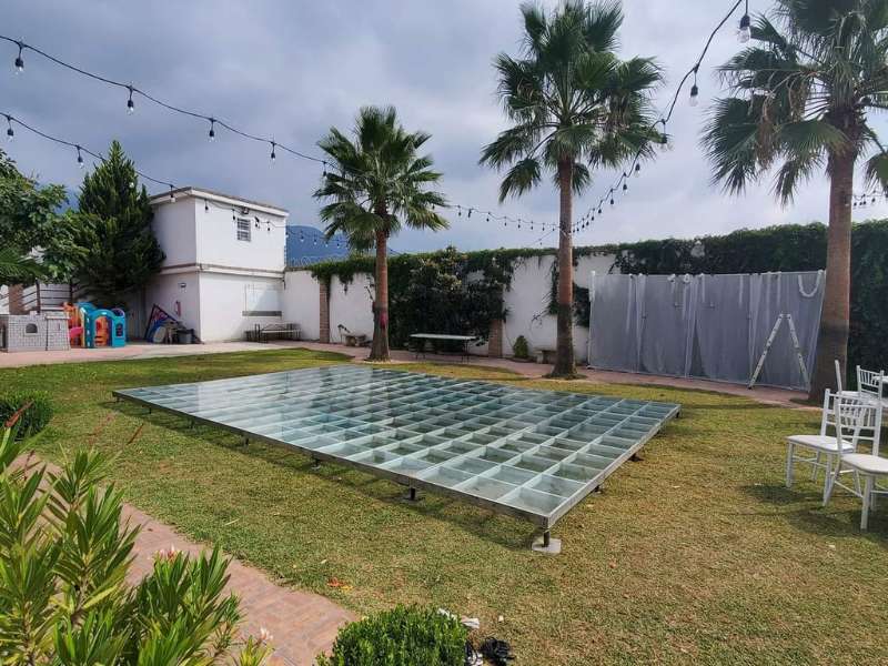 Paquete Pista,Iluminación y Animadores para XV años