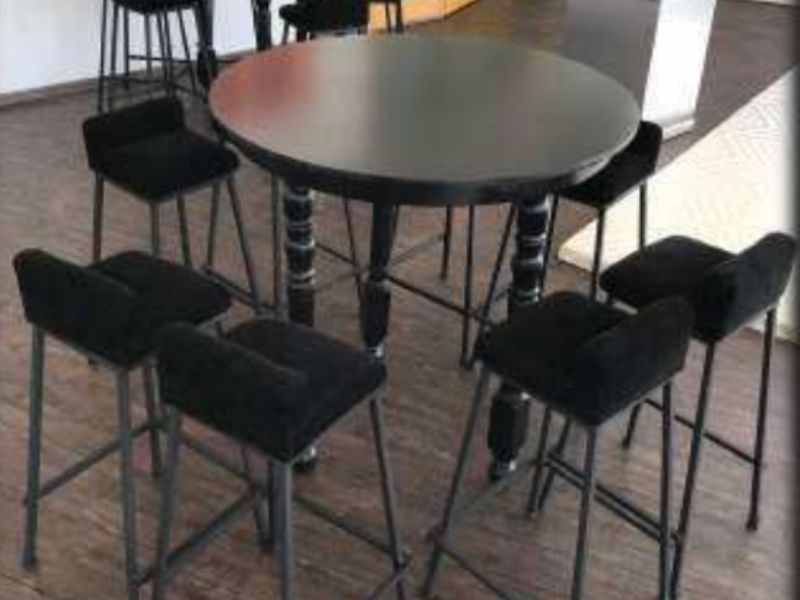 Renta de Mobiliario Mesas y Taburetes Línea Kryion