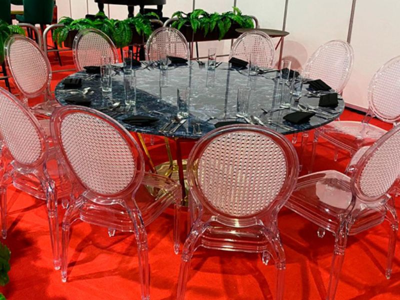 Renta de Mesas y Sillas Lounge Línea Princesa para eventos