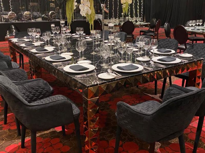 Renta de Sillas Style Di de Media Luna para eventos