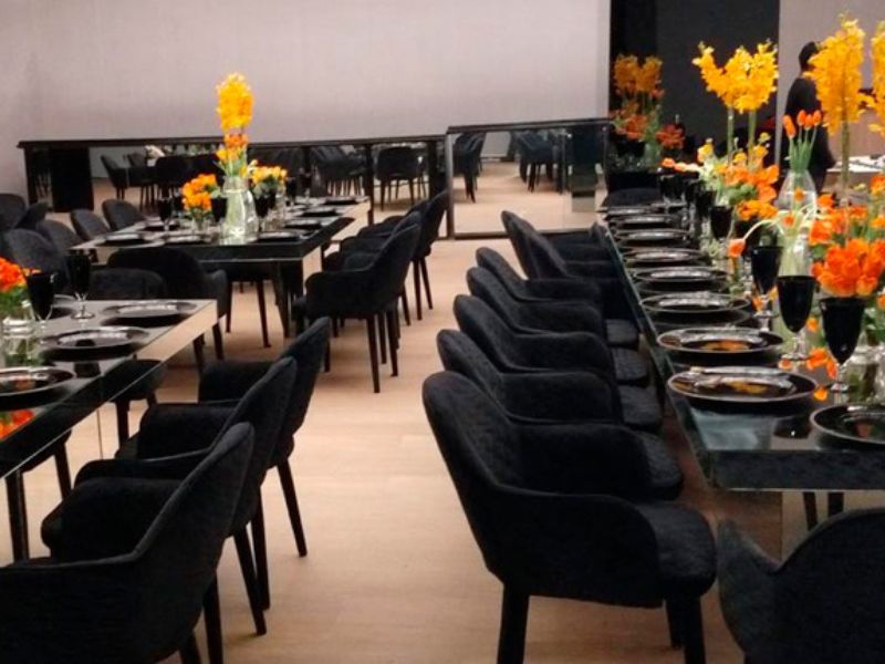 Renta de Sillas Style Di de Media Luna para eventos