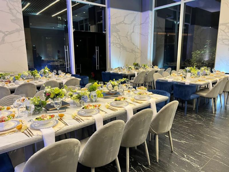 Renta de Mesas Línea Chicago para eventos