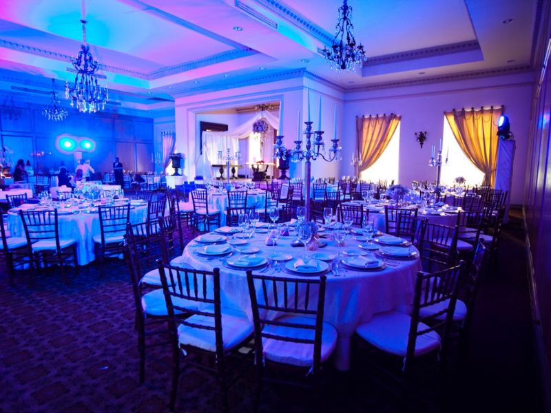 Las Nubes - Salón Lunas