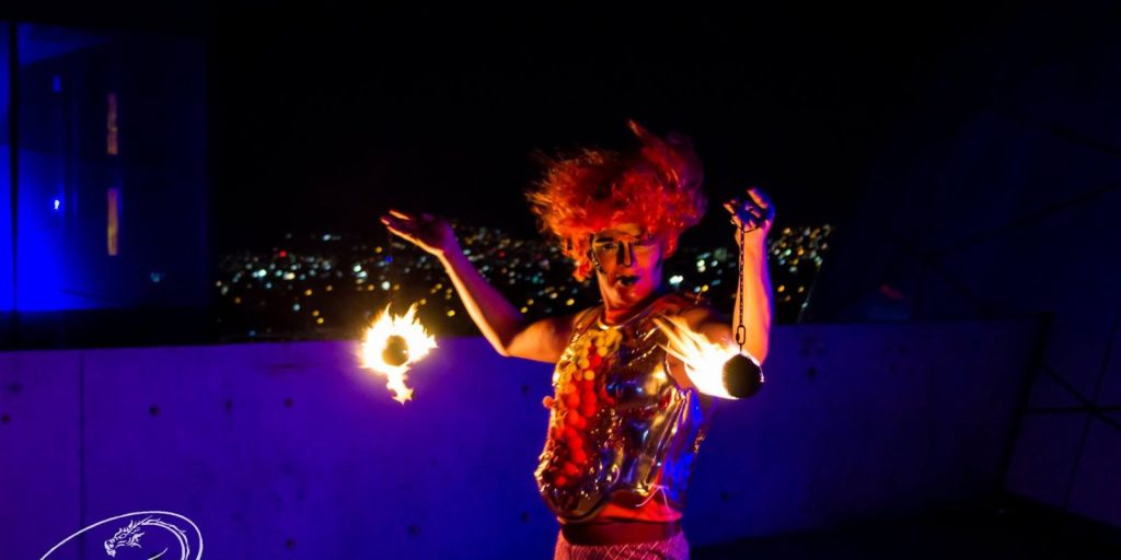 Show de Danza con Fuego y Tambores Africanos