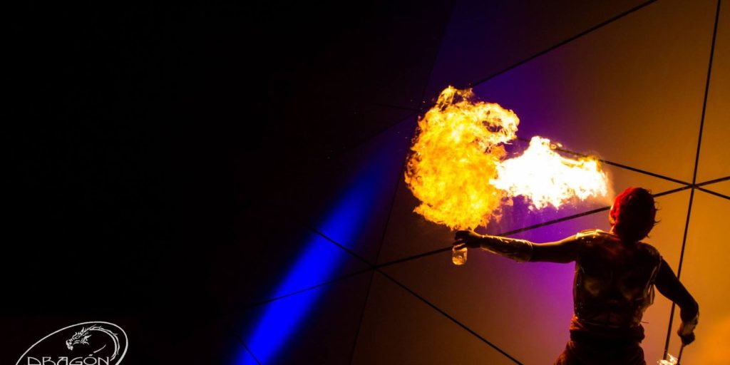 Show de Danza con Fuego y Tambores Africanos