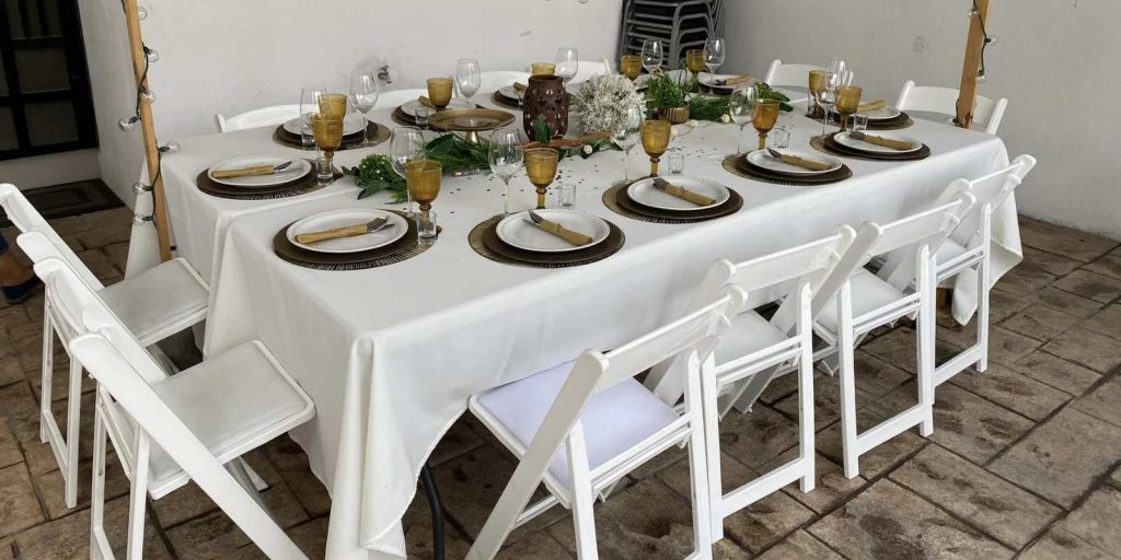 Renta de Mesas (Incluyen 10 Sillas Banqueteras o Avant Garde y Mantel)