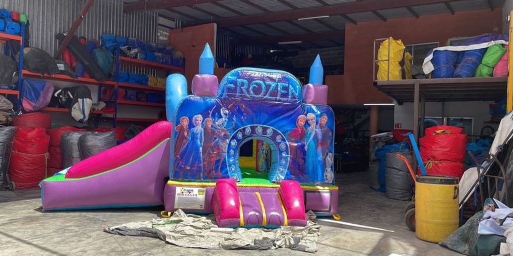 Renta de Inflable con varias temáticas para niñas