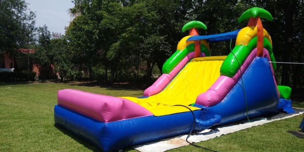 Renta de Inflable Palmeras Mediano