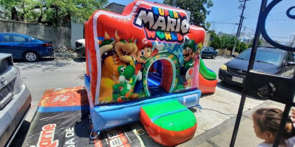 Renta de Mini inflables varios personajes