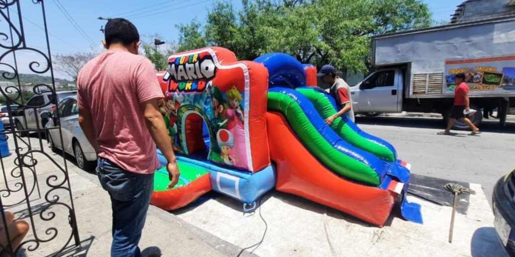 Renta de Mini inflables varios personajes