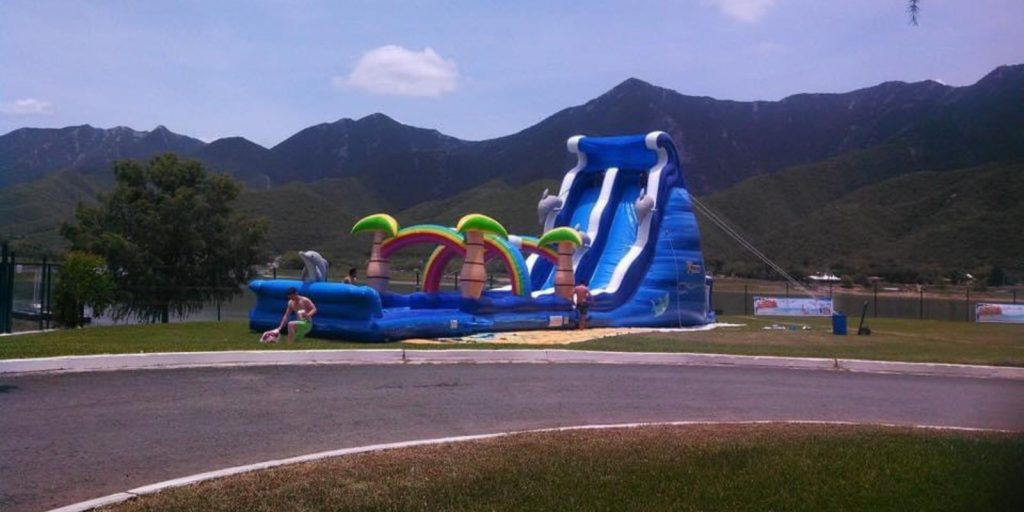 Renta de Tobogán Inflable 8 Metros de Alto