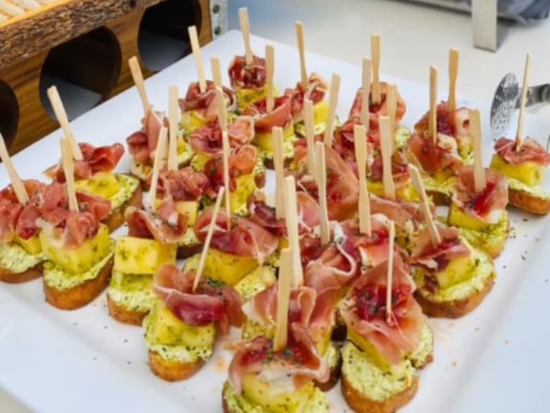 Bocadillos Canapés Salados