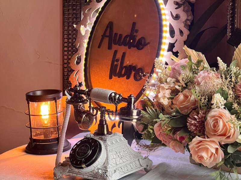 Cabina de Teléfono para Dejar Mensajes