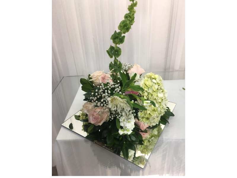 Paquete Decoración Centros de Mesa, Mesa principal y Arreglo de Entrada