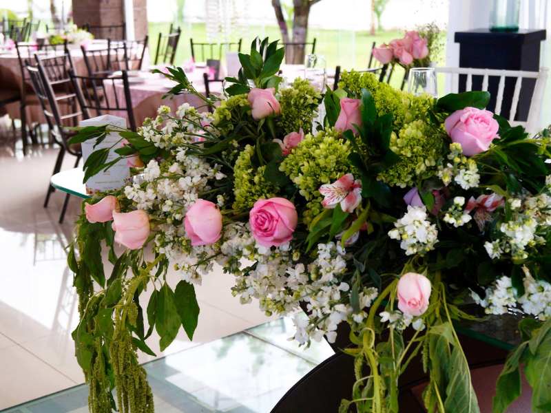 Paquete Decoración Centros de Mesa, Mesa principal y Arreglo de Entrada