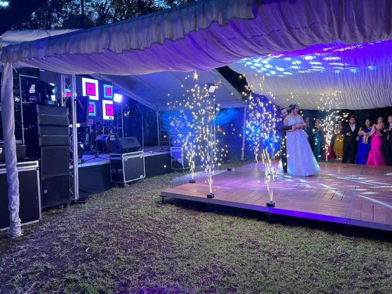 Paquete Música en Vivo y DJ